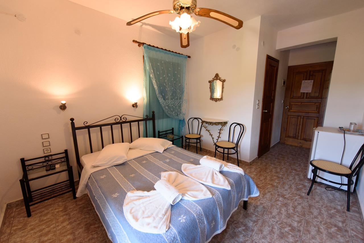 Villa Mara Panormos  Buitenkant foto